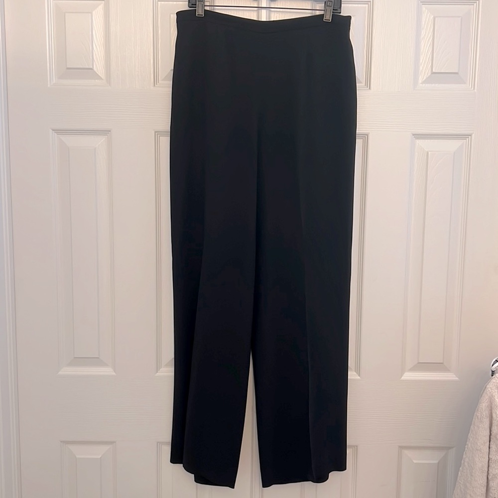 Wide leg black dress pants by BCBGMAXAZRIA. Women’s Size 6